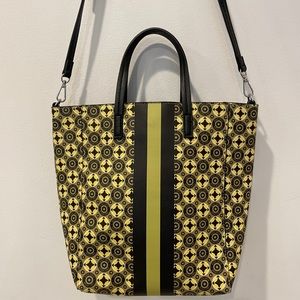 Jackie Smith Tote Bag . Made in Argentina . Pristine Condition